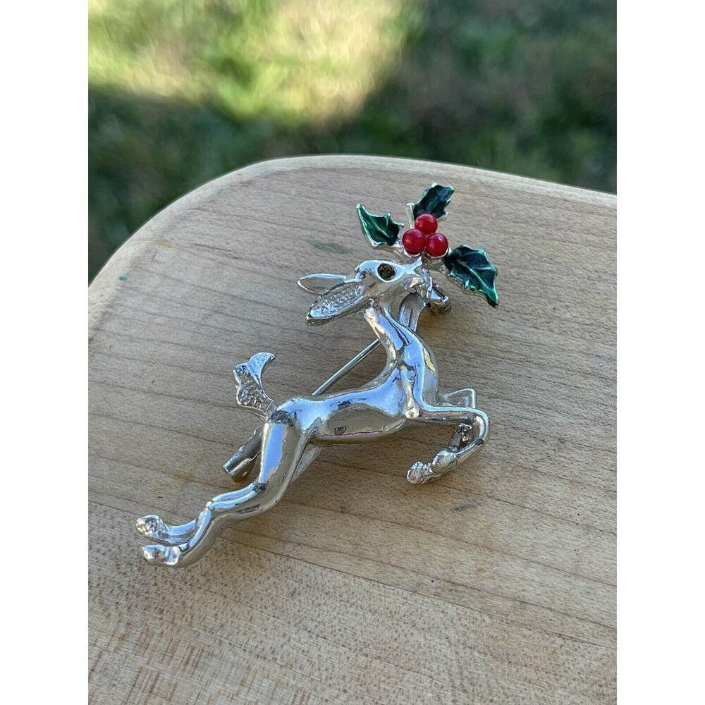 Vintage 1990's Brooch Pin Silver-Tone Reindeer Mistletoe Fashion